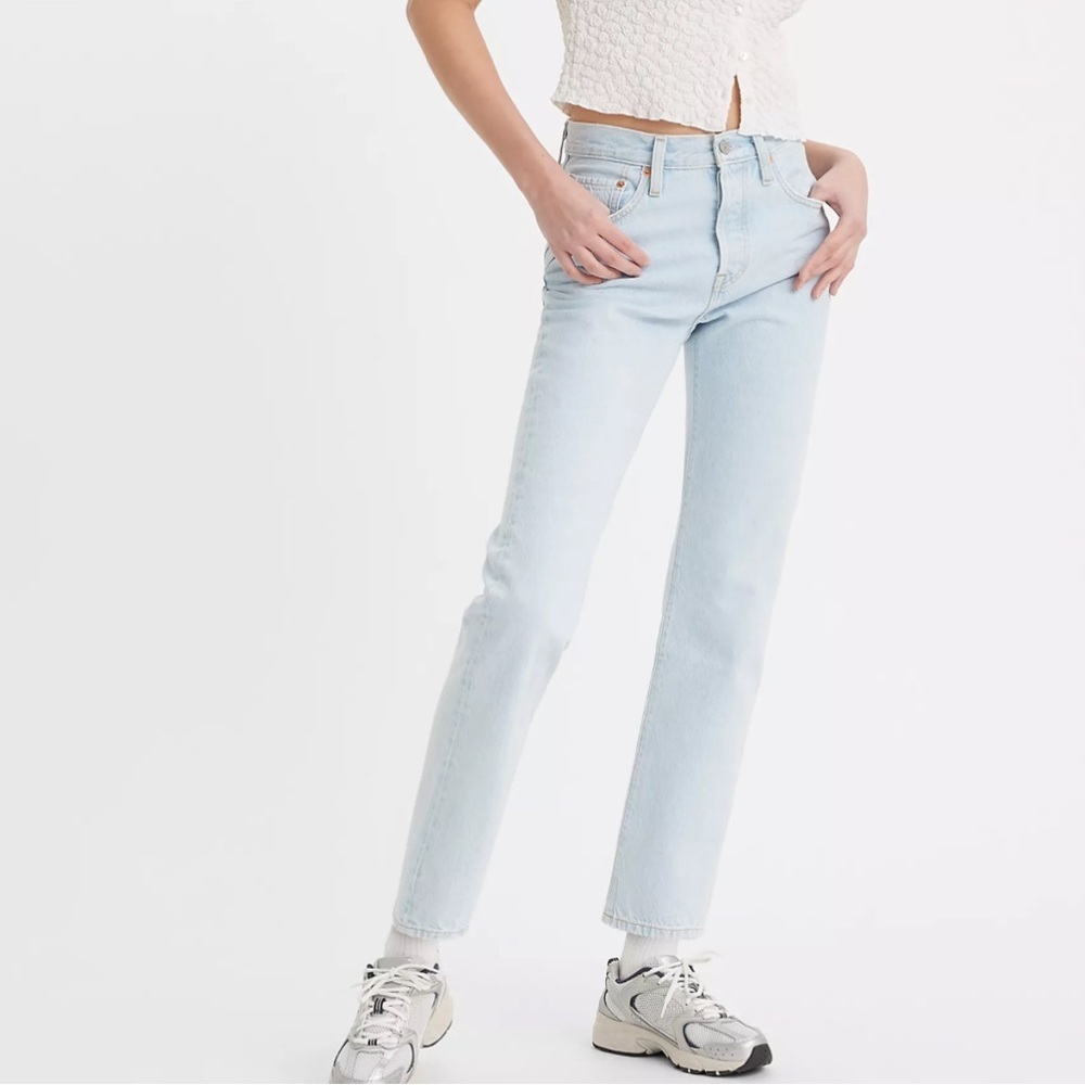 Levi's Original 501 Button Fly Straight Leg Jeans Light Wash Size 26